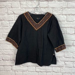 Novica V Neck Women’s Shirt Size L